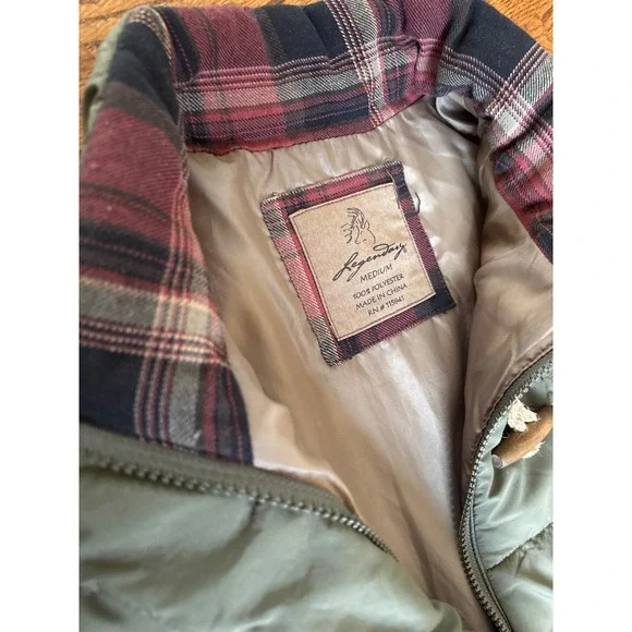 Legendary Puffer Toggle Vest Hunter Green Medium - Picture 9 of 11